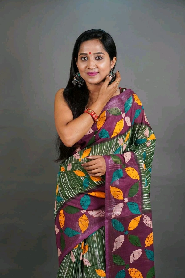 Slab Khadi Leaf Print Saree - Olive