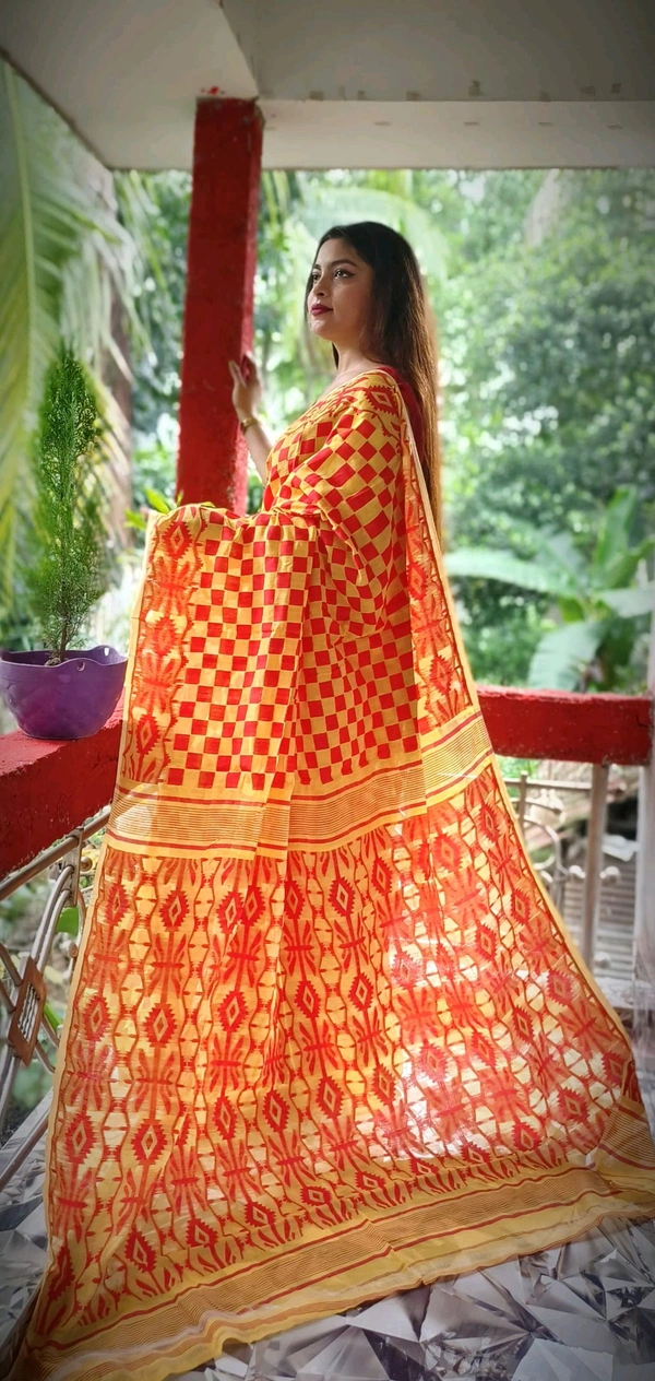 Traditional Woven Pallu Jamdani - Red & Yellow