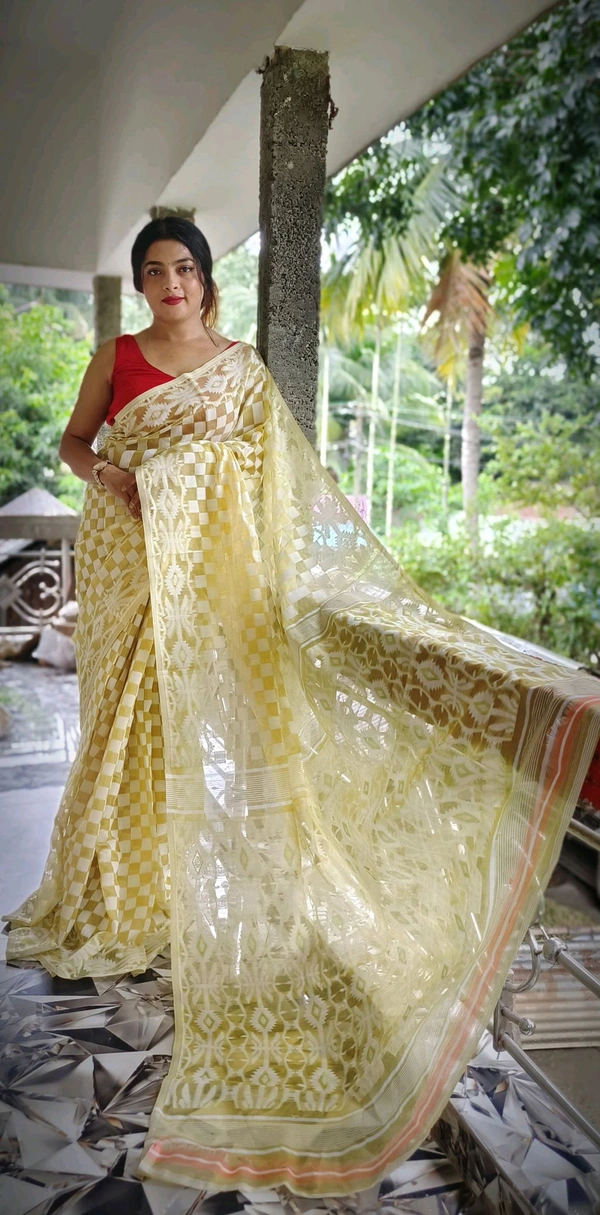 Traditional Woven Pallu Jamdani - Cream