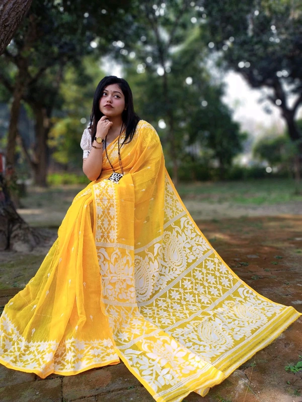 Traditional Bengal Alpana Woven Jamdani  - Gold, With Blouse Piece