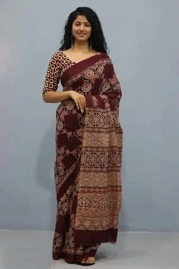 Handloom Mul Cotton Ajrakh Printed Saree - Mul Cotton