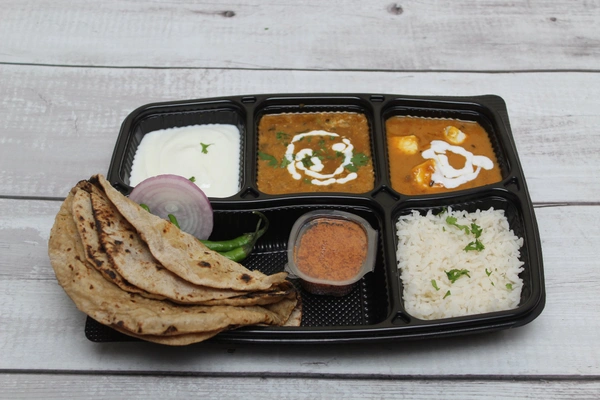 Special Thali - 4Roti/Dal/Paneer Sabji/Dahi+more