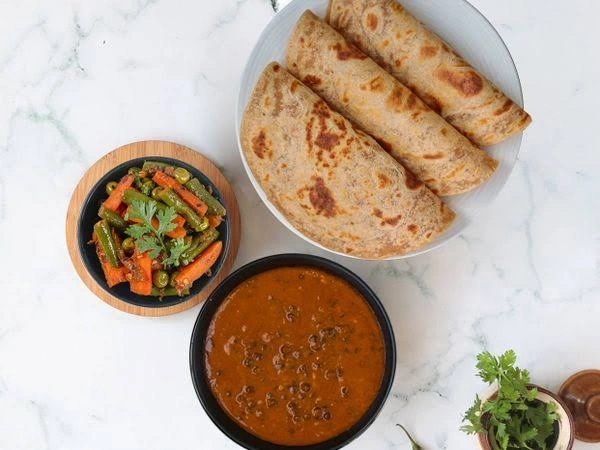 Low Pocket Thali  - 3Tawa Roti Dal Sabji