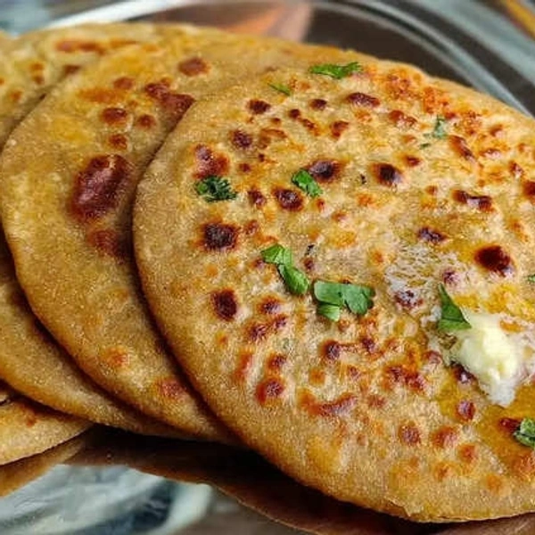 Gobhi Paratha with butter Achar