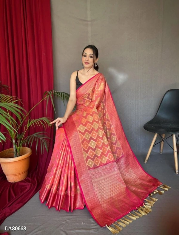 Aashi Silk Saree..1 - Tickle Me Pink, Free