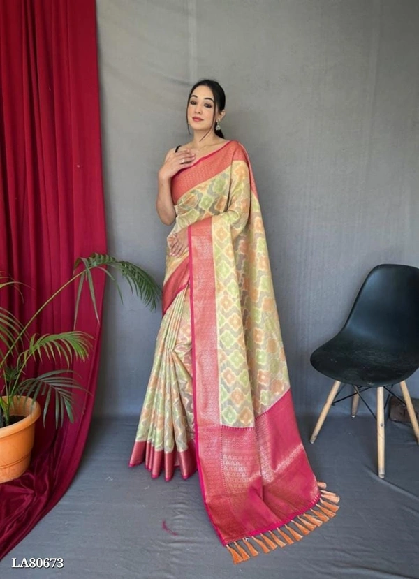 Aashi Silk Saree..1 - Baja White, Free