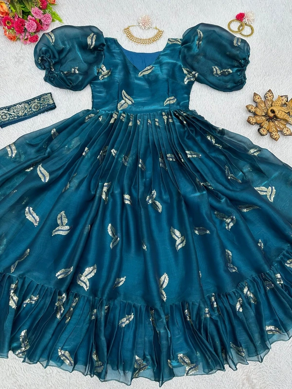 Kc68 Kd1396 - Teal, M
