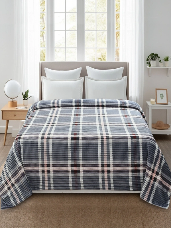 MORADO 190 GSM Flannel Super Soft Warm Double Bed Quilt Cover/Duvet Cover/Rajai Cover/Blanket Cover for Winters with Zipper -90x100 Inches, Grey - 90x100 Inches, Grey