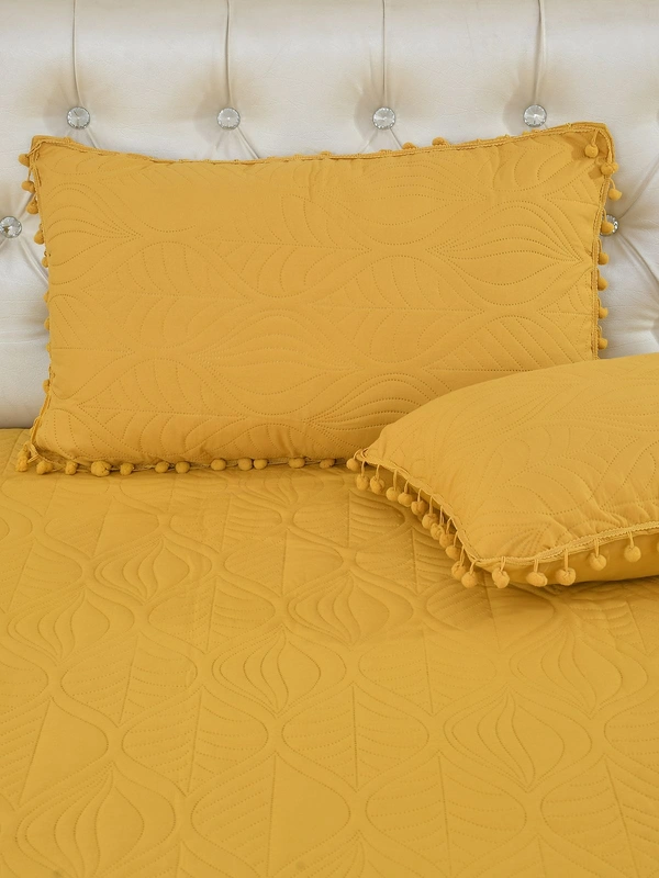 MORADO Glace Cotton Luxury Ultrasonic Printed Lightweight All Season Bedspreads/Quilted Bed Cover With 2 King Size Pillow Covers - (90x100 inches - OffWhite Pink) - 90x100 Inches, Mustard