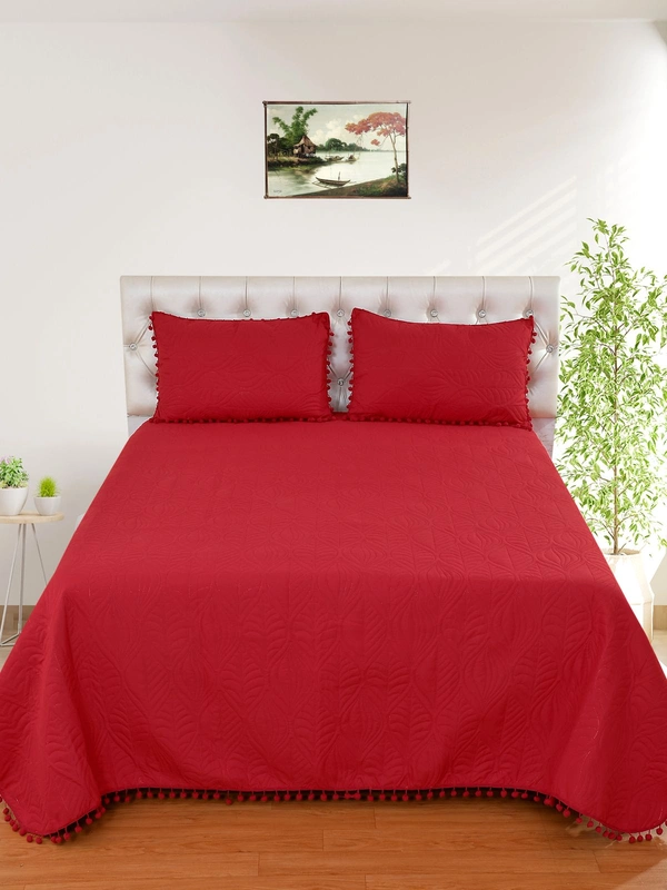 MORADO Glace Cotton Luxury Ultrasonic Printed Lightweight All Season Bedspreads/Quilted Bed Cover With 2 King Size Pillow Covers - (90x100 inches - Grey) - 90x100 Inches, Maroon
