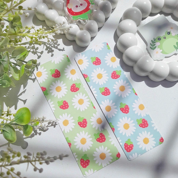 Daisies & Berries Bookmark (Double Sided)