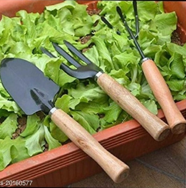 0542 GARDENING TOOLS - HAND CULTIVATOR, BIG TROWEL, GARDEN FORK (SET OF 3 ) 