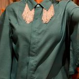 Bakteria  Necklace Collar shirt - S, Fun Green