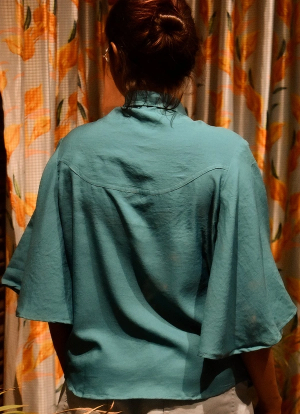 Bakteria  Necklace Collar shirt - S, Fun Green