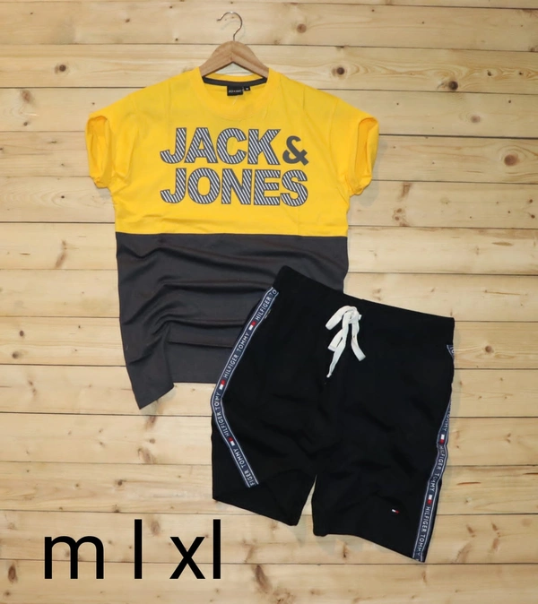 T-SHIRT + SHORTS  - xl
