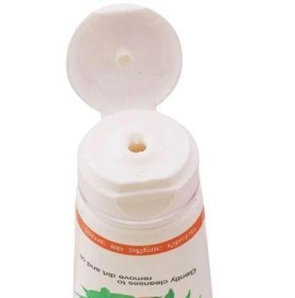Patanjali Saundarya Face Wash with Orange Peel, Neem, Tulsi & Aloe Vera 60 g