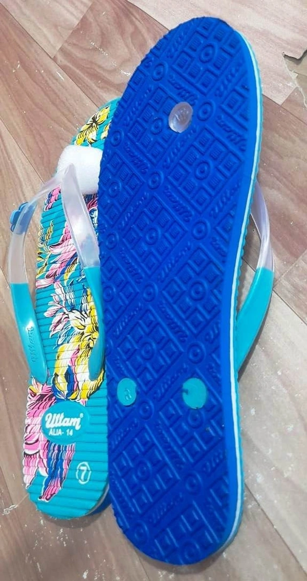 Uttran women flat slipper size 7