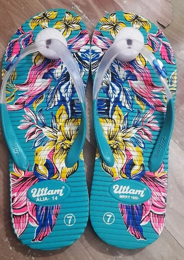 Uttran women flat slipper size 7