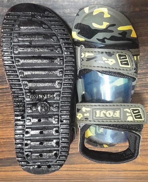 MNX Kids sandal size 8 