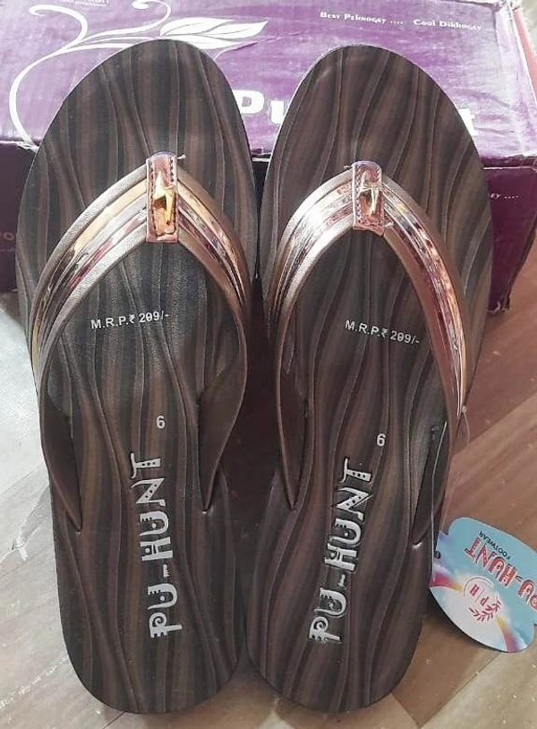 PU-HUNT Women Flat sandal size 6