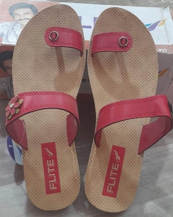 RELAXO Flite Women flat sandal size 7