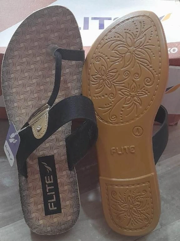 RELAXO Flite Women flat sandal size 7