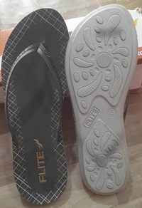 RELAXO Flite Women flat sandal size 6