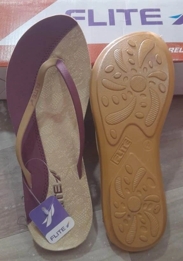RELAXO Flite Women flat sandal size 4