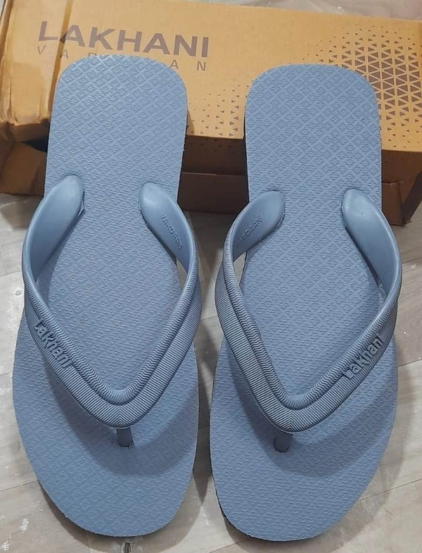 LAKHANI Mens slipper size 6