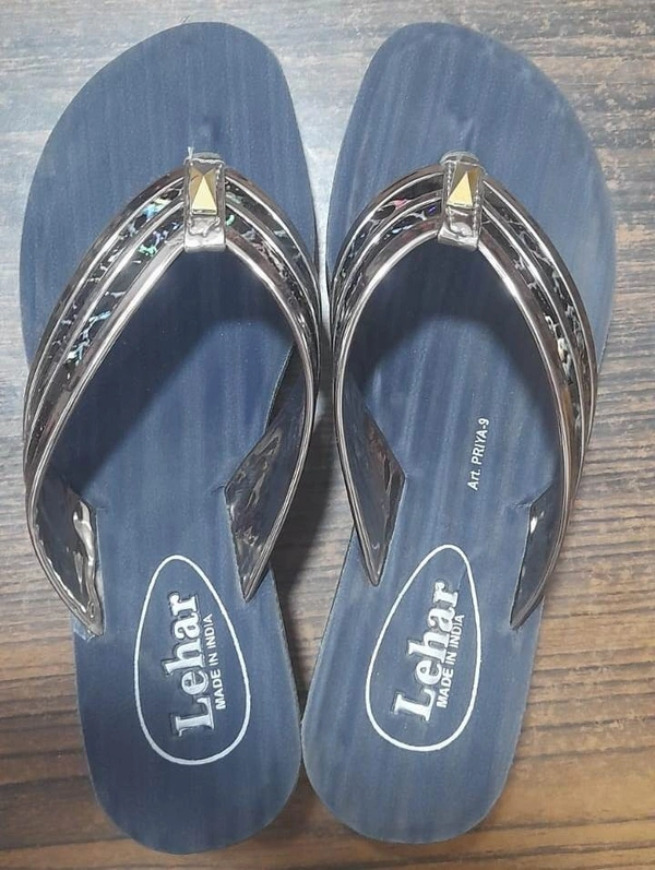 LEHAR Women Flat sandal size 5