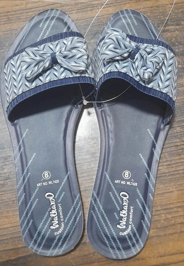 WALKAROO Women Flat sandal size 7