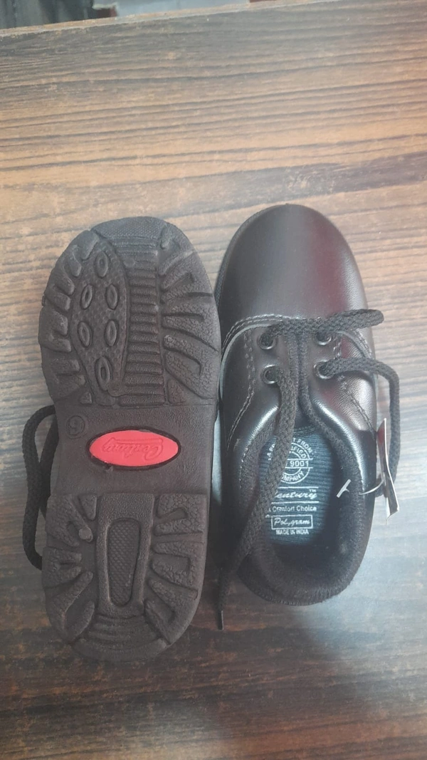 Century School Shoes Boy Size 9