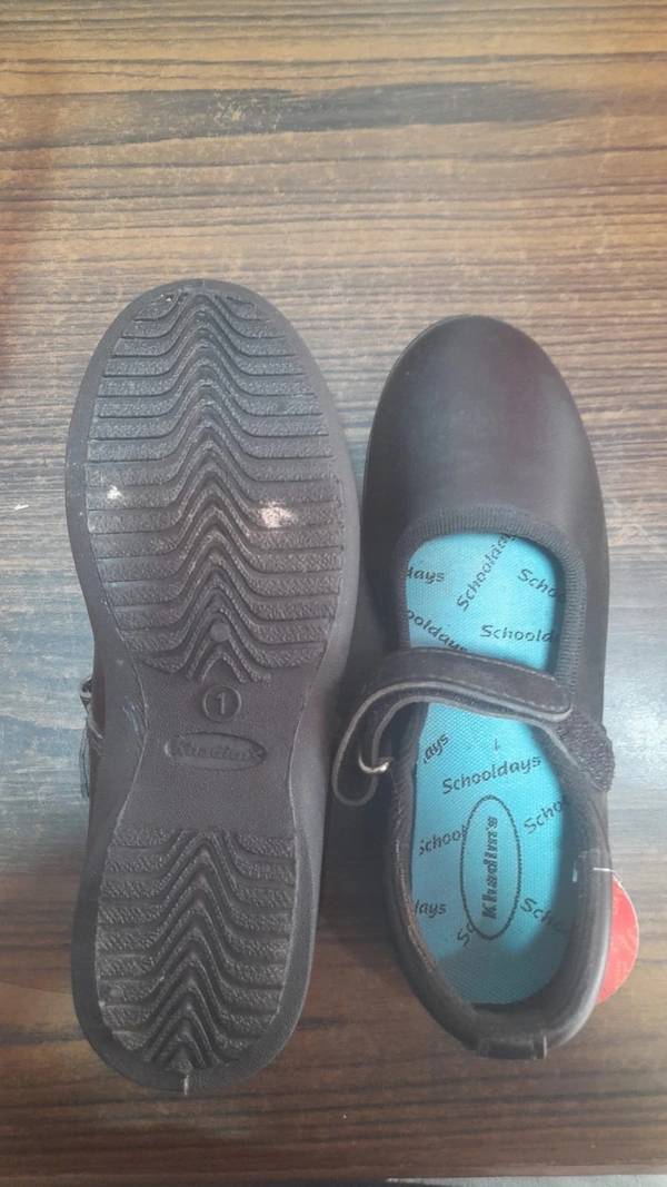 Khadim's School Shoes Girls Size 1