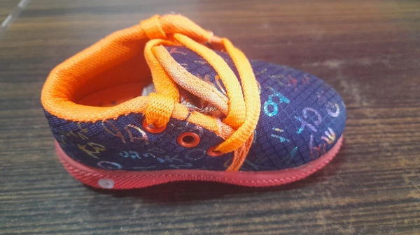 Gold King Sport Shoe Size 19