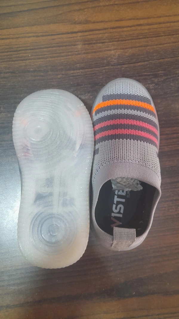 Visten Sport Shoe Size 8