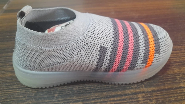 Visten Sport Shoe Size 8