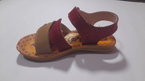 Peris Girls Sandal Size 7