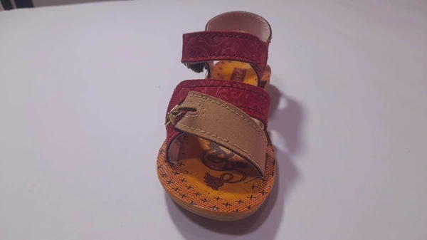 Peris Girls Sandal Size 7