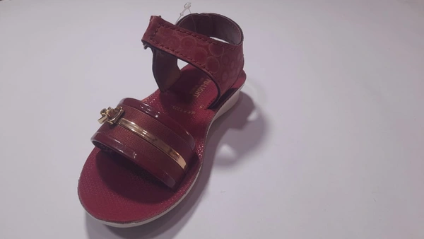 PU-LIGHT Girls Sandal Size 5 - CHERRY