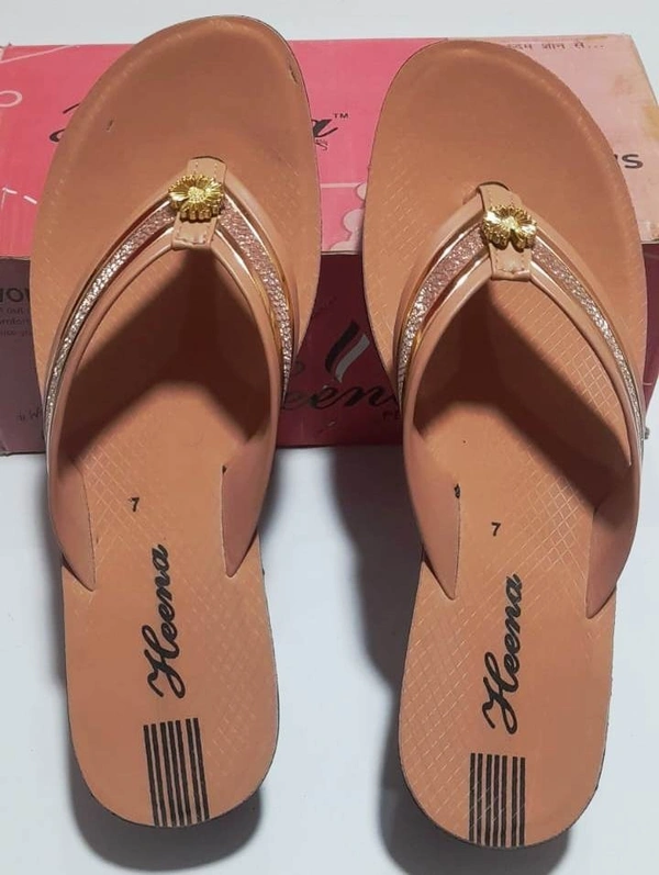 HEENA Women hill sandal size 7