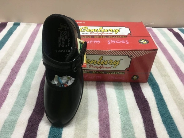Century School Shoes Girls Size 6