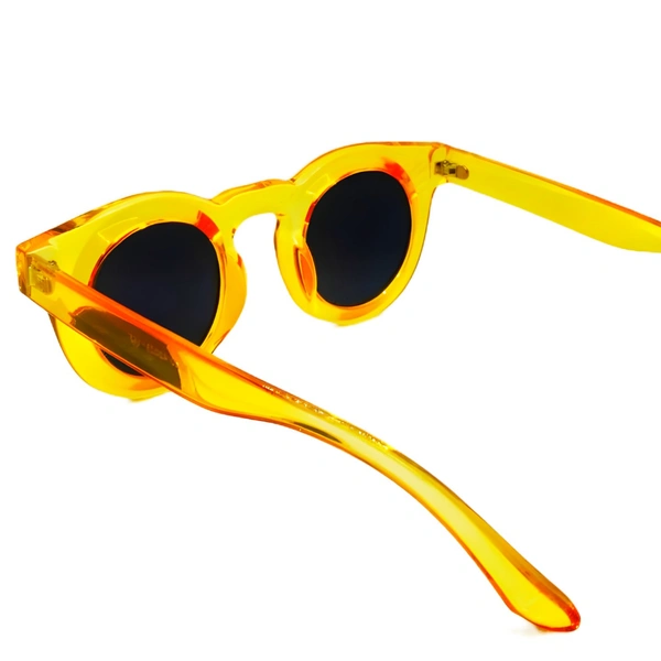 "Malukks Luxury Line Exclusive Z Black Round Sunglasses with Golden Yellow Mirror Cut Frame Girls" - Free Size, Golden Yellow