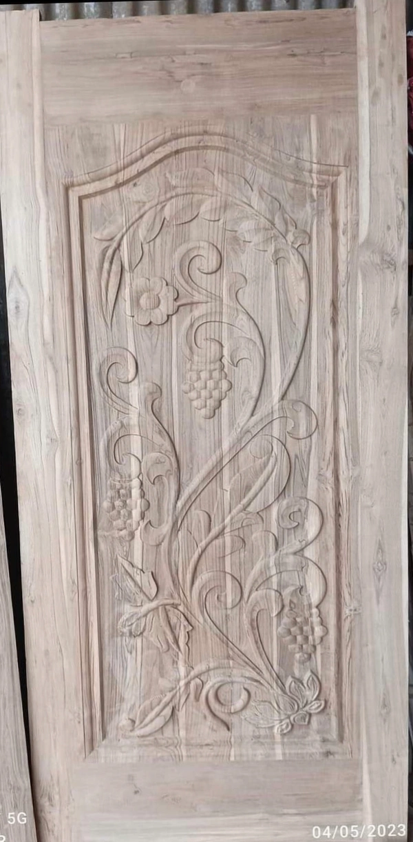 Segun Lata Door 