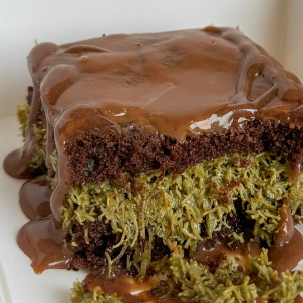 Chocolate Pistachio Kunafa Dessert -  Rich in chocolate and pistachio Flavour - 