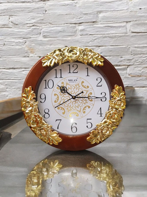 MILAN QUARTZ Red Brown Wall Clock  - 30*30 Cm