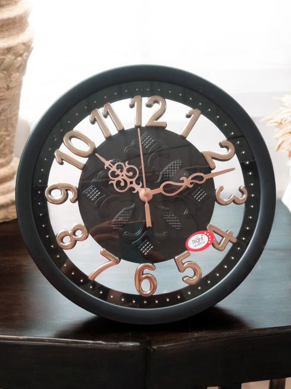 Right Quartz Wall Clock 016 Gold  - 27*27 Cm