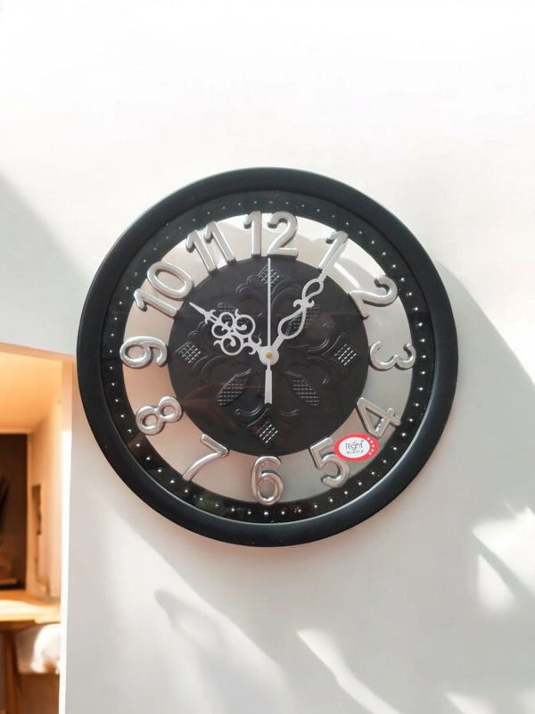 Right Quartz Wall Clock 016 Silver - 22 - 27*27 Cm