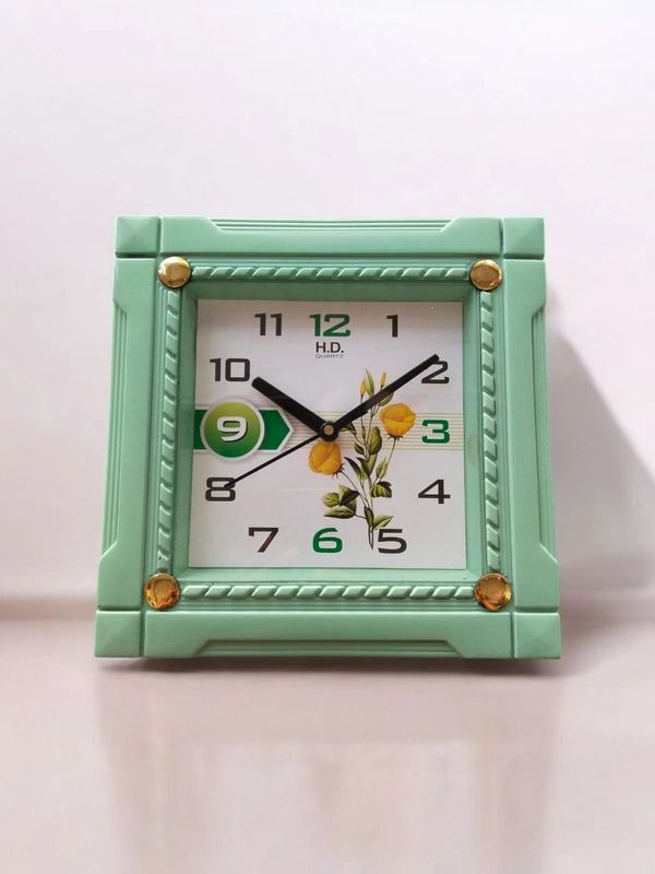H.D. QUARTZ WALL CLOCK  - 22*22 Cm