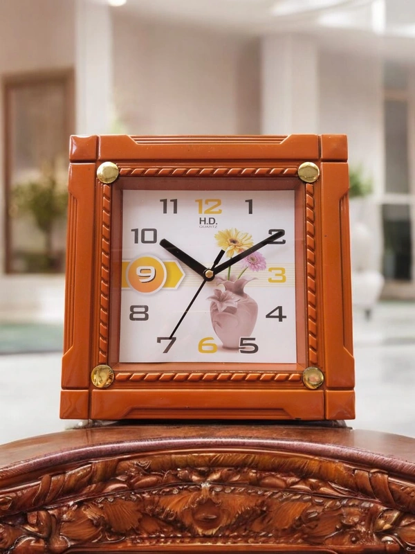H.D. QUARTZ WALL CLOCK  - 22*22 Cm