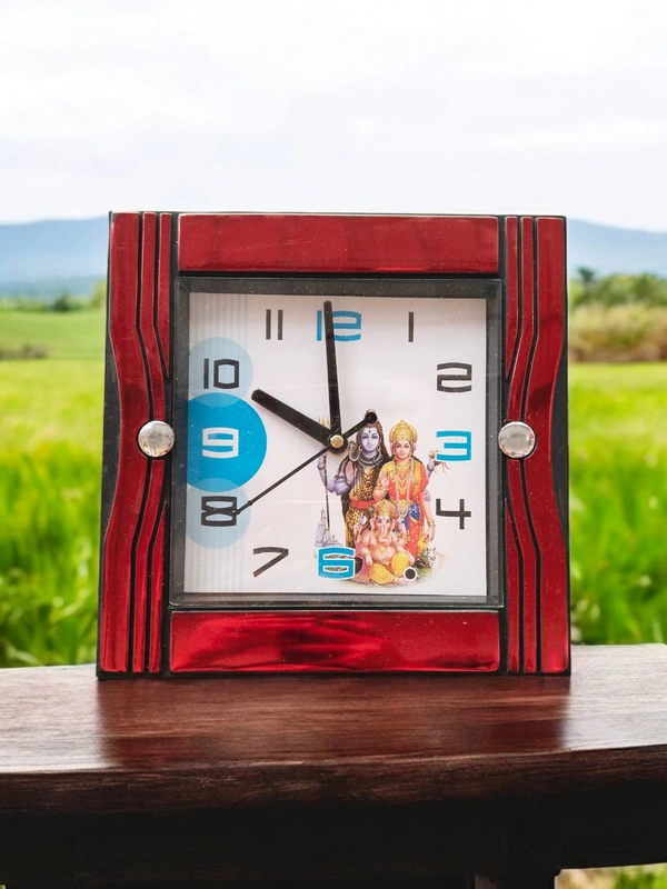 Shivaji Pariwar Wall Clock  - 22*22 Cm